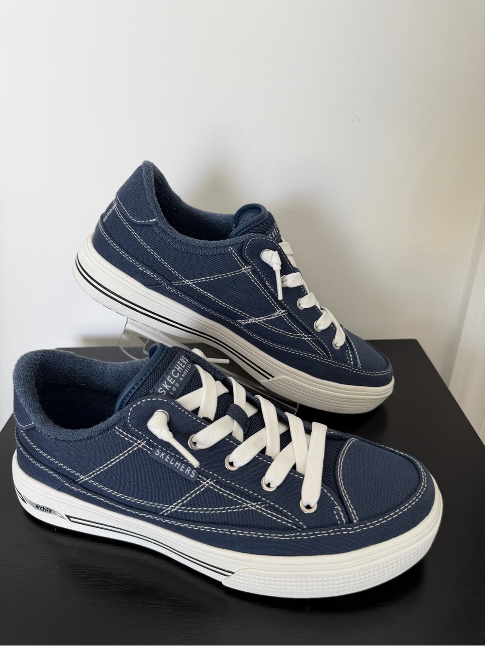 Skechers Street™ Arch Fit® Arcade - Arcata canvas sneakers in Navy Blue